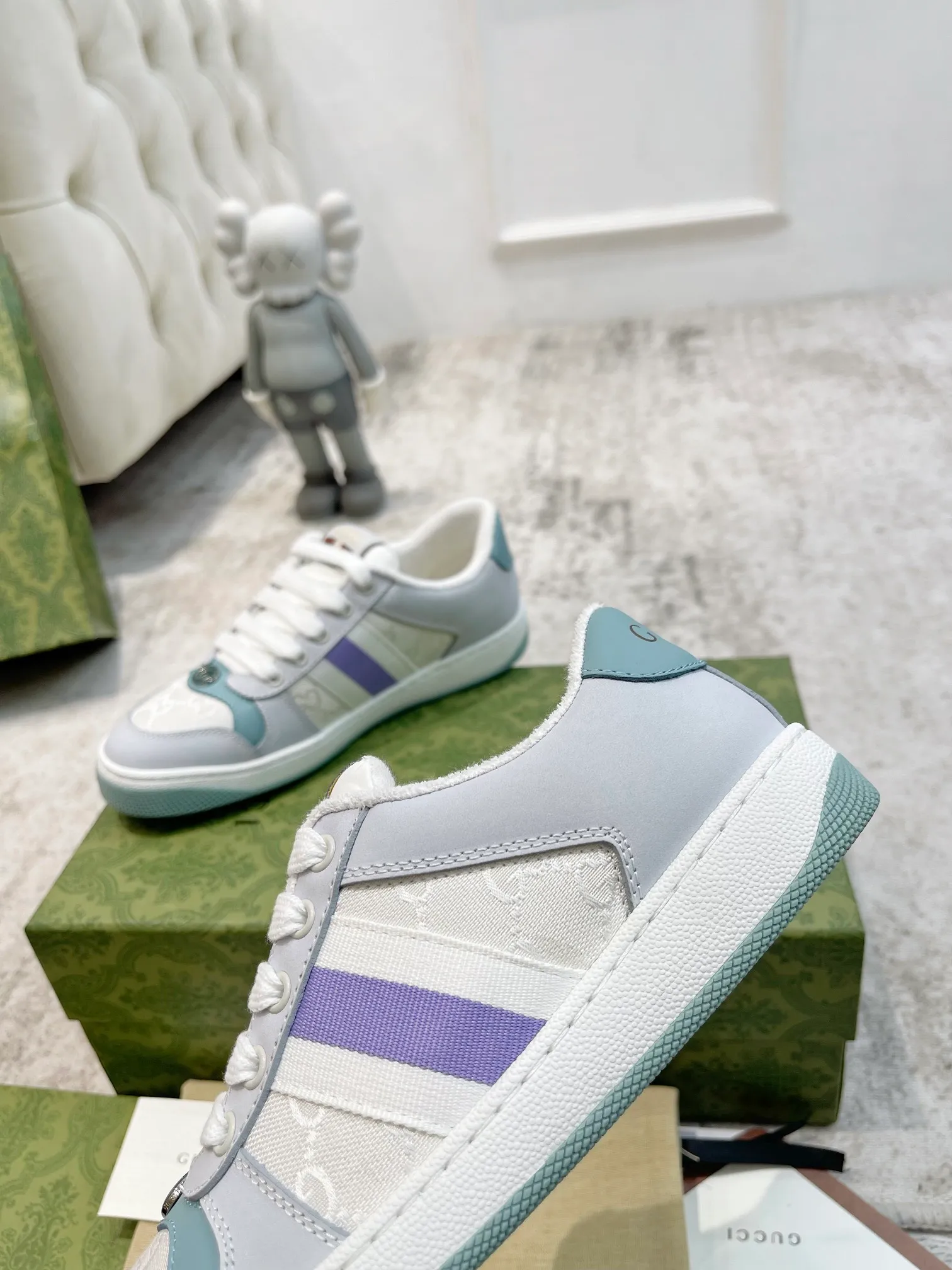 Gucci - Newly upgraded Gucci dirty shoes for couples 👫 2022 early spring new style... GG series distressed casual dirty shoes for the catwalk ⚠️⚠️ Original development and purchase level version... Metal double G crystal cylindrical logo... Gucci original pattern webbing... Exclusive color rubbed cowhide fabric, original terry cloth is delicate, soft and more comfortable and breathable, privately stamped two-color original TPU outsole (lower layer is wider, upper layer is narrower) Ready stock, matching packaging... 35-40/39-44 regular size 💰Female style 290 💰Male style 290
